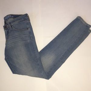 Mossimo denim low rise skinny jean